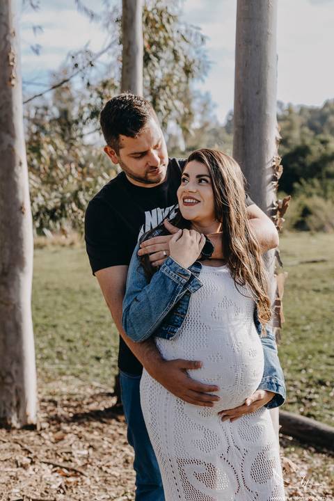 Ensaio Gestante; Mãe de Menina; Fotografia gestante; Fotografia gestante São Leopoldo; Fotografia gestante; Fotografia de família; São Leopoldo; Fotografia com animais; Ensaio de família; Gravidez;'