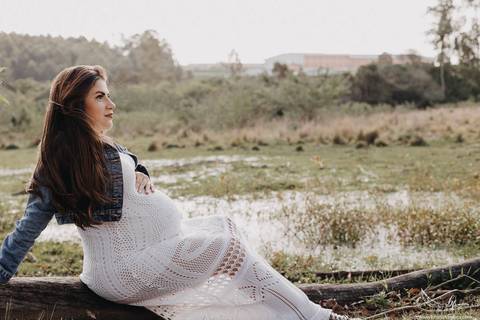 Ensaio Gestante; Mãe de Menina; Fotografia gestante; Fotografia gestante São Leopoldo; Fotografia gestante; Fotografia de família; São Leopoldo; Fotografia com animais; Ensaio de família; Gravidez;'