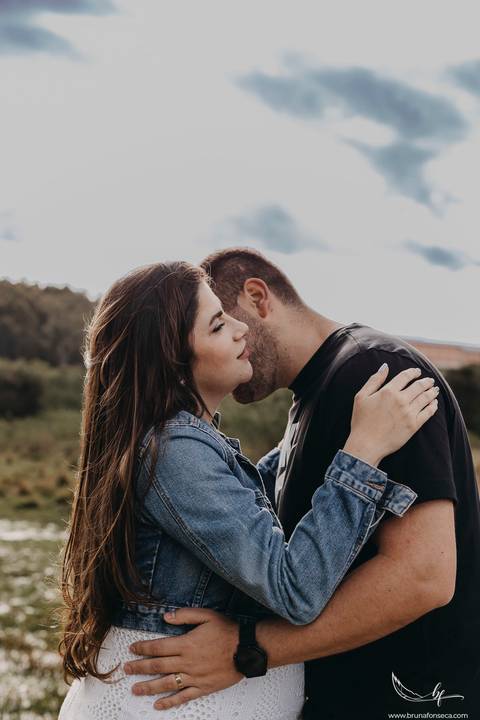 Ensaio Gestante; Mãe de Menina; Fotografia gestante; Fotografia gestante São Leopoldo; Fotografia gestante; Fotografia de família; São Leopoldo; Fotografia com animais; Ensaio de família; Gravidez;'