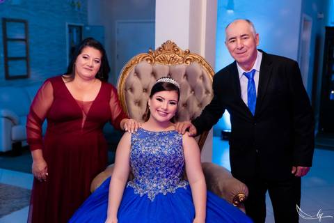 Ensaio feminino; Fotografia feminina; Recanto Bueno; Celina Munhoz; Novo Hamburgo; Fotografia Lifestyle; Nova Petropolis; Ensaio Teen; Ensaio 15th; 15 anos; Fotografo de 15 Anos; Debutante; Camarim Madri; Adriana Krieger; Manu Garcia;'