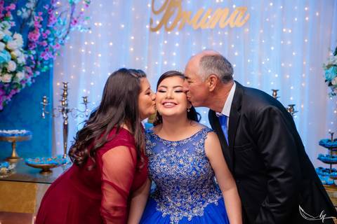 Ensaio feminino; Fotografia feminina; Recanto Bueno; Celina Munhoz; Novo Hamburgo; Fotografia Lifestyle; Nova Petropolis; Ensaio Teen; Ensaio 15th; 15 anos; Fotografo de 15 Anos; Debutante; Camarim Madri; Adriana Krieger; Manu Garcia;'