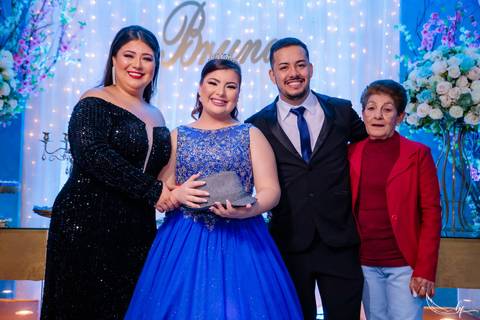 Ensaio feminino; Fotografia feminina; Recanto Bueno; Celina Munhoz; Novo Hamburgo; Fotografia Lifestyle; Nova Petropolis; Ensaio Teen; Ensaio 15th; 15 anos; Fotografo de 15 Anos; Debutante; Camarim Madri; Adriana Krieger; Manu Garcia;'