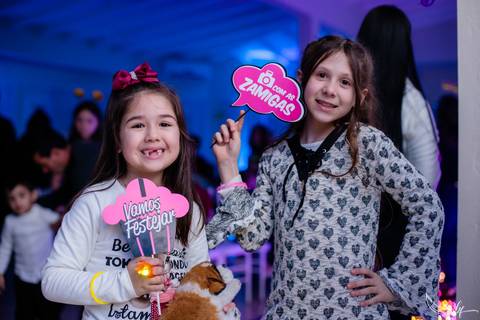 Ensaio feminino; Fotografia feminina; Recanto Bueno; Celina Munhoz; Novo Hamburgo; Fotografia Lifestyle; Nova Petropolis; Ensaio Teen; Ensaio 15th; 15 anos; Fotografo de 15 Anos; Debutante; Camarim Madri; Adriana Krieger; Manu Garcia;'