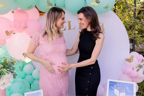 Ensaio Gestante; Mãe de Menina; Fotografia gestante; Fotografia gestante São Leopoldo; Fotografia gestante; Fotografia de família; São Leopoldo; Fotografia com animais; Ensaio de família; Gravidez;'