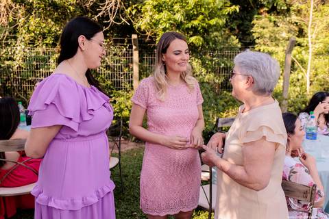 Ensaio Gestante; Mãe de Menina; Fotografia gestante; Fotografia gestante São Leopoldo; Fotografia gestante; Fotografia de família; São Leopoldo; Fotografia com animais; Ensaio de família; Gravidez;'