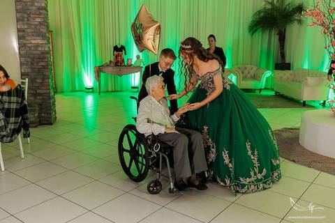 Ensaio feminino; Fotografia feminina; Recanto Bueno; Celina Munhoz; Novo Hamburgo; Fotografia Lifestyle; Nova Petropolis; Ensaio Teen; Ensaio 15th; 15 anos; Fotografo de 15 Anos; Debutante; Camarim Madri; Adriana Krieger; Manu Garcia;'