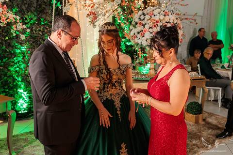 Ensaio feminino; Fotografia feminina; Recanto Bueno; Celina Munhoz; Novo Hamburgo; Fotografia Lifestyle; Nova Petropolis; Ensaio Teen; Ensaio 15th; 15 anos; Fotografo de 15 Anos; Debutante; Camarim Madri; Adriana Krieger; Manu Garcia;'