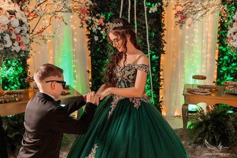 Ensaio feminino; Fotografia feminina; Recanto Bueno; Celina Munhoz; Novo Hamburgo; Fotografia Lifestyle; Nova Petropolis; Ensaio Teen; Ensaio 15th; 15 anos; Fotografo de 15 Anos; Debutante; Camarim Madri; Adriana Krieger; Manu Garcia;'