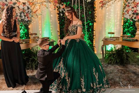 Ensaio feminino; Fotografia feminina; Recanto Bueno; Celina Munhoz; Novo Hamburgo; Fotografia Lifestyle; Nova Petropolis; Ensaio Teen; Ensaio 15th; 15 anos; Fotografo de 15 Anos; Debutante; Camarim Madri; Adriana Krieger; Manu Garcia;'