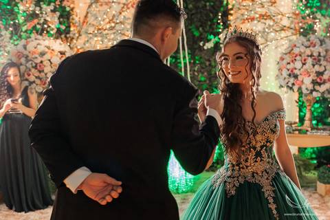 Ensaio feminino; Fotografia feminina; Recanto Bueno; Celina Munhoz; Novo Hamburgo; Fotografia Lifestyle; Nova Petropolis; Ensaio Teen; Ensaio 15th; 15 anos; Fotografo de 15 Anos; Debutante; Camarim Madri; Adriana Krieger; Manu Garcia;'