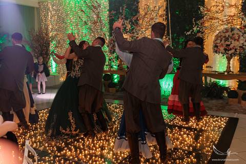 Ensaio feminino; Fotografia feminina; Recanto Bueno; Celina Munhoz; Novo Hamburgo; Fotografia Lifestyle; Nova Petropolis; Ensaio Teen; Ensaio 15th; 15 anos; Fotografo de 15 Anos; Debutante; Camarim Madri; Adriana Krieger; Manu Garcia;'