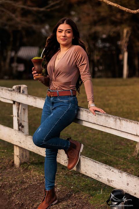 Petropolis; Ensaio Teen; Ensaio 15th; 15 anos; Fotografo de 15 Anos; Debutante; Camarim Madri; Adriana Krieger; Manu Garcia; Ensaio; Cavalos; '