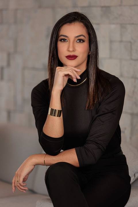 Ensaio feminino; Fotografia feminina;  Celina Munhoz; Novo Hamburgo; Fotografia Lifestyle; Nova Petropolis; Ensaio Teen; Ensaio 15th; 15 anos; Fotografo de 15 Anos; Debutante; Camarim Madri; Adriana Krieger; Manu Garcia; profissional; corporativo;'