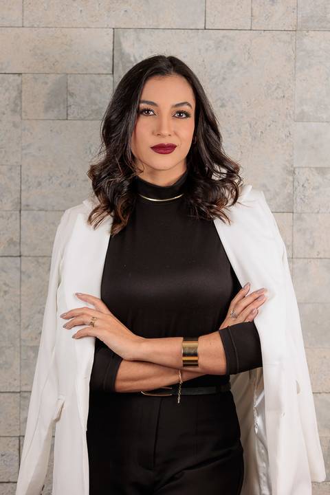 Ensaio feminino; Fotografia feminina;  Celina Munhoz; Novo Hamburgo; Fotografia Lifestyle; Nova Petropolis; Ensaio Teen; Ensaio 15th; 15 anos; Fotografo de 15 Anos; Debutante; Camarim Madri; Adriana Krieger; Manu Garcia; profissional; corporativo;'