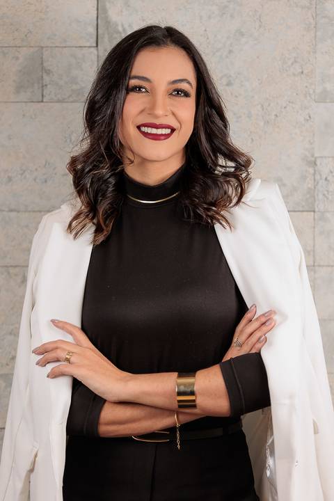 Ensaio feminino; Fotografia feminina;  Celina Munhoz; Novo Hamburgo; Fotografia Lifestyle; Nova Petropolis; Ensaio Teen; Ensaio 15th; 15 anos; Fotografo de 15 Anos; Debutante; Camarim Madri; Adriana Krieger; Manu Garcia; profissional; corporativo;'