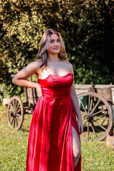 Ensaio feminino; Fotografia feminina; Recanto Bueno; Celina Munhoz; Novo Hamburgo; Fotografia Lifestyle; Nova Petropolis; Ensaio Teen; Ensaio 15th; 15 anos; Fotografo de 15 Anos; Debutante; Camarim Madri; Adriana Krieger; Manu Garcia;'