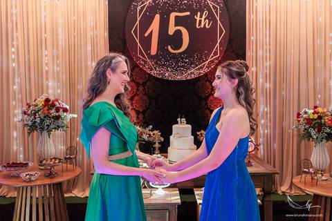 Ensaio feminino; Fotografia feminina; Recanto Bueno; Celina Munhoz; Novo Hamburgo; Fotografia Lifestyle; Nova Petropolis; Ensaio Teen; Ensaio 15th; 15 anos; Fotografo de 15 Anos; Debutante; Camarim Madri; Adriana Krieger; Manu Garcia;'