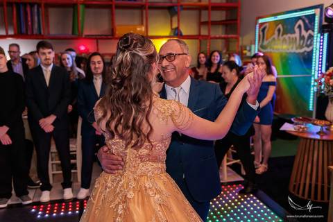 Ensaio feminino; Fotografia feminina; Recanto Bueno; Celina Munhoz; Novo Hamburgo; Fotografia Lifestyle; Nova Petropolis; Ensaio Teen; Ensaio 15th; 15 anos; Fotografo de 15 Anos; Debutante; Camarim Madri; Adriana Krieger; Manu Garcia;'