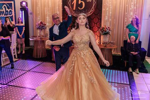 Ensaio feminino; Fotografia feminina; Recanto Bueno; Celina Munhoz; Novo Hamburgo; Fotografia Lifestyle; Nova Petropolis; Ensaio Teen; Ensaio 15th; 15 anos; Fotografo de 15 Anos; Debutante; Camarim Madri; Adriana Krieger; Manu Garcia;'