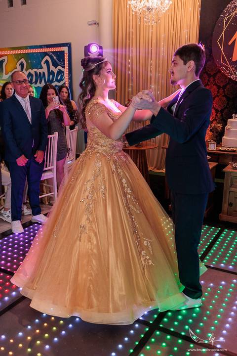 Ensaio feminino; Fotografia feminina; Recanto Bueno; Celina Munhoz; Novo Hamburgo; Fotografia Lifestyle; Nova Petropolis; Ensaio Teen; Ensaio 15th; 15 anos; Fotografo de 15 Anos; Debutante; Camarim Madri; Adriana Krieger; Manu Garcia;'