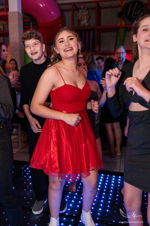 Ensaio feminino; Fotografia feminina; Recanto Bueno; Celina Munhoz; Novo Hamburgo; Fotografia Lifestyle; Nova Petropolis; Ensaio Teen; Ensaio 15th; 15 anos; Fotografo de 15 Anos; Debutante; Camarim Madri; Adriana Krieger; Manu Garcia;'