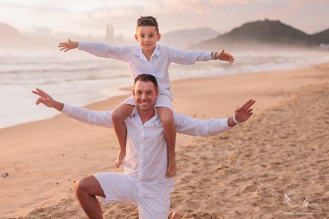 Ensaio Gestante; Mãe de Menina; Mãe de Menino; Fotografia gestante; Fotografia gestante São Leopoldo; Fotografia de família; Fotografia com animais; Ensaio de família; Gravidez; Ensaio Gestante Praia; Santa Catarina; '