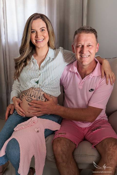 Ensaio Gestante; Mãe de Menina; Mãe de Menino; Fotografia gestante; Fotografia gestante São Leopoldo; Fotografia de família; Fotografia com animais; Ensaio de família; Gravidez; Ensaio Gestante Praia; Santa Catarina; '