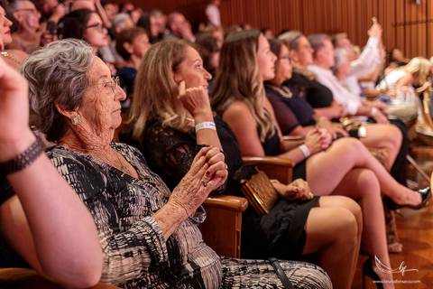 Formatura; Fotografo de Formatura; Universidade Feevale; Novo Hamburgo; São Leopoldo; Colação de grau; Unisinos; Direito; Fotografia de Formatura; Engenharia Cívil; Prova de Toga; UFRGS; Porto Alegre; UFCSPA; Medicina; Administração; PUCRS; FMP;'