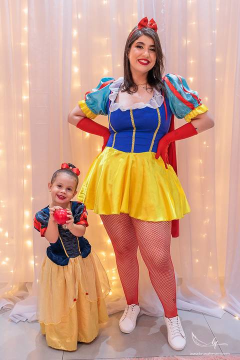 Fotografo São Leopoldo; Haka; Ensaio Feminino; Novo Hamburgo; Adriana Krieger; Manu Garcia; Celina Munhoz; Espaço 136; Esquinna da Bossta; Fotografo Lajeado; Fotografo Porto Alegre; Carnaval; Festa Fantasia; Porto Alegre;'