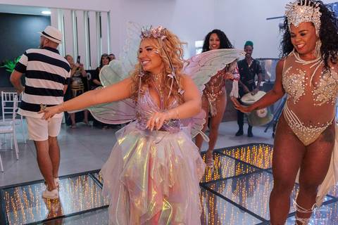 Fotografo São Leopoldo; Haka; Ensaio Feminino; Novo Hamburgo; Adriana Krieger; Manu Garcia; Celina Munhoz; Espaço 136; Esquinna da Bossta; Fotografo Lajeado; Fotografo Porto Alegre; Carnaval; Festa Fantasia; Porto Alegre;'