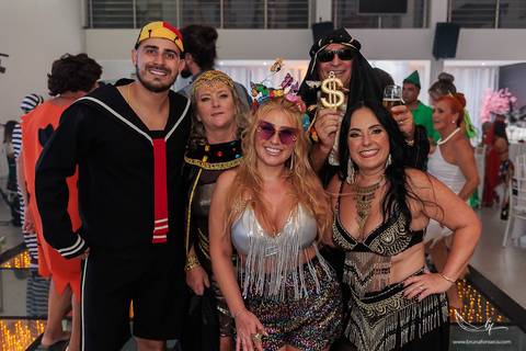 Fotografo São Leopoldo; Haka; Ensaio Feminino; Novo Hamburgo; Adriana Krieger; Manu Garcia; Celina Munhoz; Espaço 136; Esquinna da Bossta; Fotografo Lajeado; Fotografo Porto Alegre; Carnaval; Festa Fantasia; Porto Alegre;'