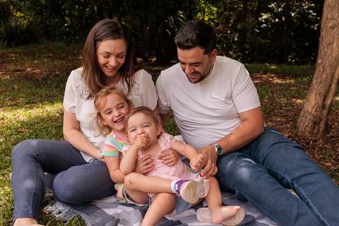 Ensaio Gestante; Mãe de Menina; Mãe de Menino; Fotografia gestante; Fotografia gestante São Leopoldo; Fotografia de família; Fotografia com animais; Ensaio de família; Gravidez; Ensaio Gestante Praia; Santa Catarina; '