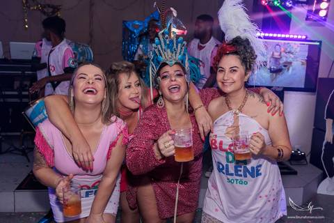 Fotografo São Leopoldo; Haka; Ensaio Feminino; Novo Hamburgo; Adriana Krieger; Manu Garcia; Celina Munhoz; Espaço 136; Esquinna da Bossta; Fotografo Lajeado; Fotografo Porto Alegre; Carnaval; Festa Fantasia; Porto Alegre;'