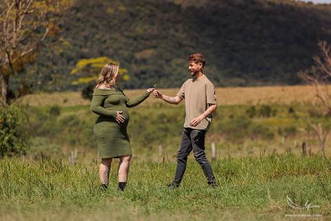 Ensaio Gestante; Mãe de Menina; Mãe de Menino; Fotografia gestante; Fotografia gestante São Leopoldo; Fotografia de família; Fotografia com animais; Ensaio de família; Gravidez; Ensaio Gestante Praia; Santa Catarina; '