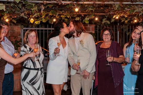 Maquiagem; Making of; Noiva; Noivo; Pré Wedding; Celina Munhoz; Adriana Kruger; Manu Garcia;  São Francisco de Paula; Fotografia de Casal; Fotografia de Casamento; Pré Wedding; São Leopoldo; Porto Alegre; Casamento Cívil; Fotografia Casamento Cívil;'