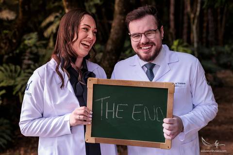 Formatura; Fotografo de Formatura; Universidade Feevale; Novo Hamburgo; São Leopoldo; Colação de grau; Unisinos; Direito; Fotografia de Formatura; Engenharia Cívil; Prova de Toga; UFRGS; Porto Alegre; UFCSPA; Medicina; Administração; PUCRS; FMP; Medicina;'