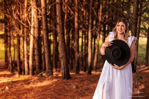 Maquiagem; Making of; Noiva; Noivo; Pré Wedding; Celina Munhoz; Adriana Kruger; Manu Garcia;  São Francisco de Paula; Fotografia de Casal; Fotografia de Casamento; Pré Wedding; São Leopoldo; Porto Alegre; Casamento Cívil; Fotografia Casamento Cívil;'