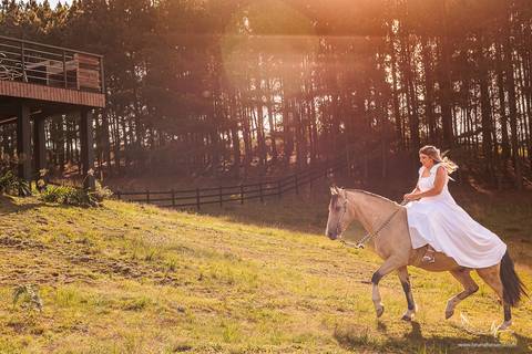 Maquiagem; Making of; Noiva; Noivo; Pré Wedding; Celina Munhoz; Adriana Kruger; Manu Garcia;  São Francisco de Paula; Fotografia de Casal; Fotografia de Casamento; Pré Wedding; São Leopoldo; Porto Alegre; Casamento Cívil; Fotografia Casamento Cívil;'