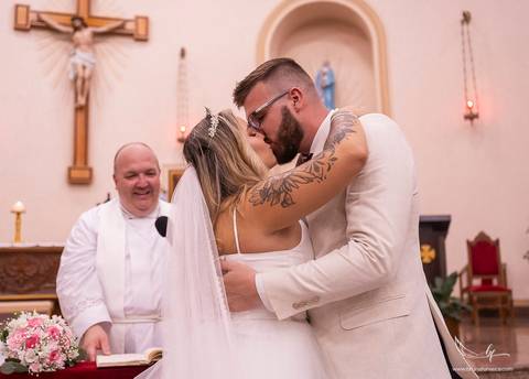 Maquiagem; Making of; Noiva; Noivo; Pré Wedding; Celina Munhoz; Adriana Kruger; Manu Garcia;  São Francisco de Paula; Fotografia de Casal; Fotografia de Casamento; Pré Wedding; São Leopoldo; Porto Alegre; Casamento Cívil; Fotografia Casamento Cívil;'