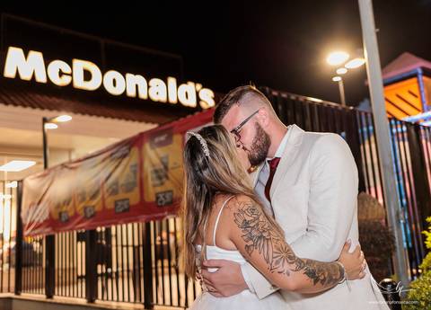 Maquiagem; Making of; Noiva; Noivo; Pré Wedding; Celina Munhoz; Adriana Kruger; Manu Garcia;  São Francisco de Paula; Fotografia de Casal; Fotografia de Casamento; Pré Wedding; São Leopoldo; Porto Alegre; Casamento Cívil; Fotografia Casamento Cívil;'