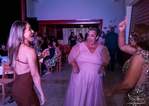 Maquiagem; Making of; Noiva; Noivo; Pré Wedding; Celina Munhoz; Adriana Kruger; Manu Garcia;  São Francisco de Paula; Fotografia de Casal; Fotografia de Casamento; Pré Wedding; São Leopoldo; Porto Alegre; Casamento Cívil; Fotografia Casamento Cívil;'