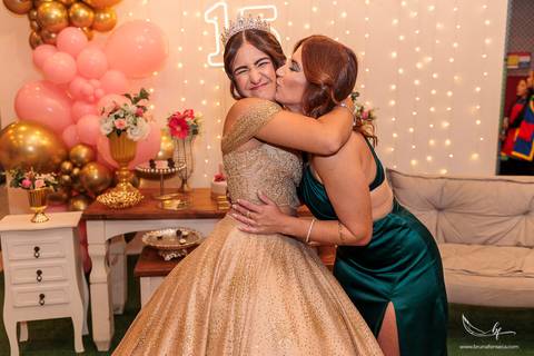 Ensaio feminino; Fotografia feminina; Recanto Bueno; Celina Munhoz; Novo Hamburgo; Fotografia Lifestyle; Nova Petropolis; Ensaio Teen; Ensaio 15th; 15 anos; Fotografo de 15 Anos; Debutante; Adriana Krieger; Manu Garcia; Gramado; Porto Alegre; DMAE;'