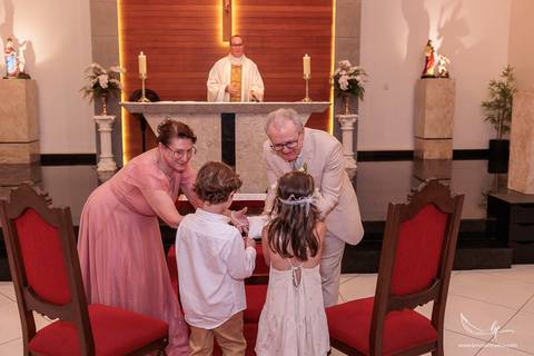 fotografia de bodas de ouro, fotógrafo bodas de ouro, renovação de votos, fotografia de casamento, casamento civil, bodas em Porto Alegre, fotógrafo de casamento, fotografia documental, casamento intimista, Igreja Nossa Senhora do Caravaggio'