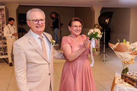 fotografia de bodas de ouro, fotógrafo bodas de ouro, renovação de votos, fotografia de casamento, casamento civil, bodas em Porto Alegre, fotógrafo de casamento, fotografia documental, casamento intimista, Igreja Nossa Senhora do Caravaggio'