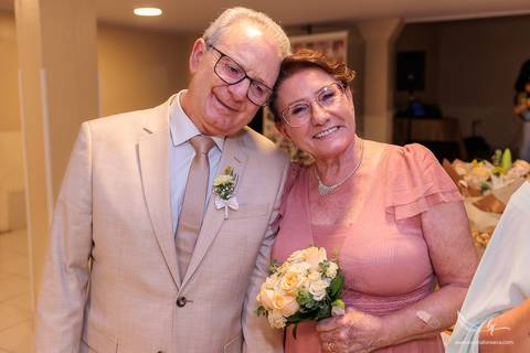 fotografia de bodas de ouro, fotógrafo bodas de ouro, renovação de votos, fotografia de casamento, casamento civil, bodas em Porto Alegre, fotógrafo de casamento, fotografia documental, casamento intimista, Igreja Nossa Senhora do Caravaggio'