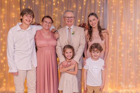 fotografia de bodas de ouro, fotógrafo bodas de ouro, renovação de votos, fotografia de casamento, casamento civil, bodas em Porto Alegre, fotógrafo de casamento, fotografia documental, casamento intimista, Igreja Nossa Senhora do Caravaggio'