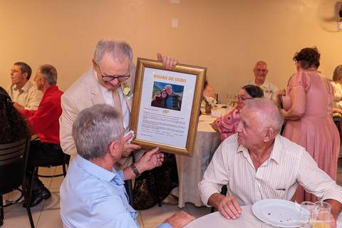 fotografia de bodas de ouro, fotógrafo bodas de ouro, renovação de votos, fotografia de casamento, casamento civil, bodas em Porto Alegre, fotógrafo de casamento, fotografia documental, casamento intimista, Igreja Nossa Senhora do Caravaggio'
