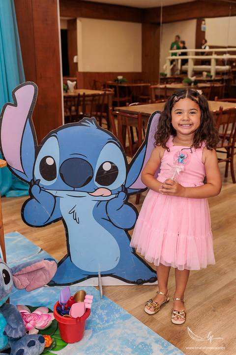 Fotografia de festa infantil Porto Alegre, Kids Choice Porto Alegre, aniversário de 4 anos, fotógrafa de festa infantil, fotografia documental infantil, Bruna Fonseca, aniversário Stitch, fotógrafa Porto Alegre, festa de criança, memória em família.'