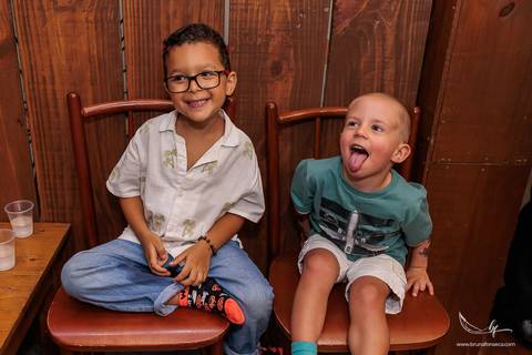Fotografia de festa infantil Porto Alegre, Kids Choice Porto Alegre, aniversário de 4 anos, fotógrafa de festa infantil, fotografia documental infantil, Bruna Fonseca, aniversário Stitch, fotógrafa Porto Alegre, festa de criança, memória em família.'