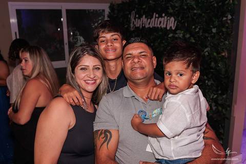 Fotografia de formatura Porto Alegre, formatura Biomedicina, fotógrafa de formatura Porto Alegre, fotografia documental de formatura, Bruna Fonseca, cerimônia de formatura, festa de formatura, biomédica, eventos em Porto Alegre, Rio Grande do Sul.'